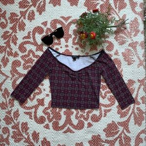 Pattern mid sleeve crop top